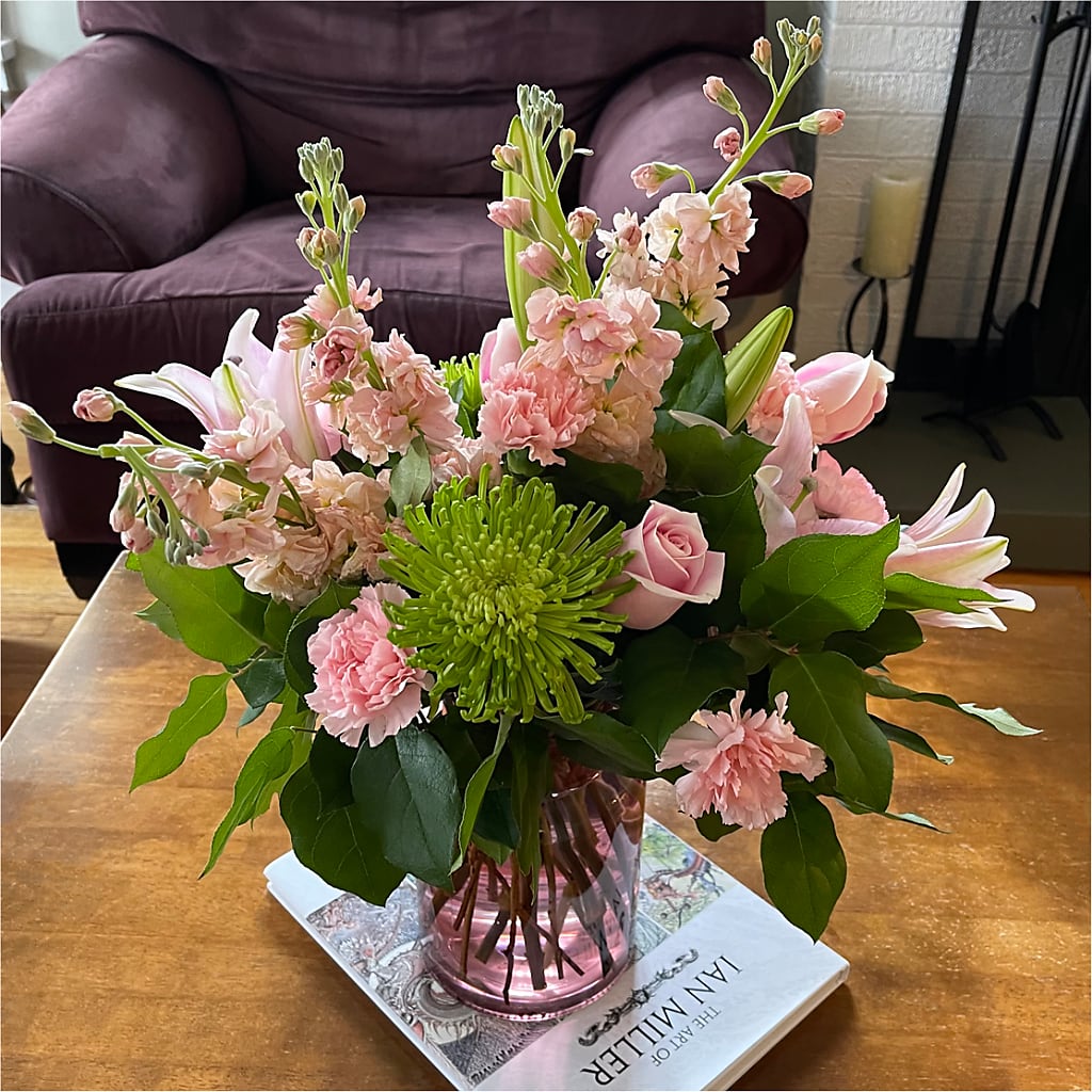 Pretty in Pink Bouquet – ENCHANTED FLORIST & GREENHOUSE LTD, Maspeth NY