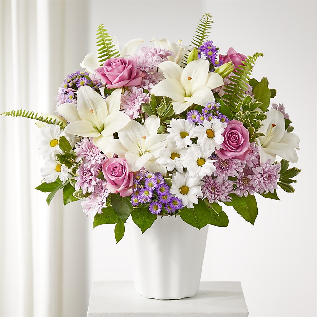 Warmest Thoughts Tabletop Basket – ENCHANTED FLORIST & GREENHOUSE LTD, Maspeth NY