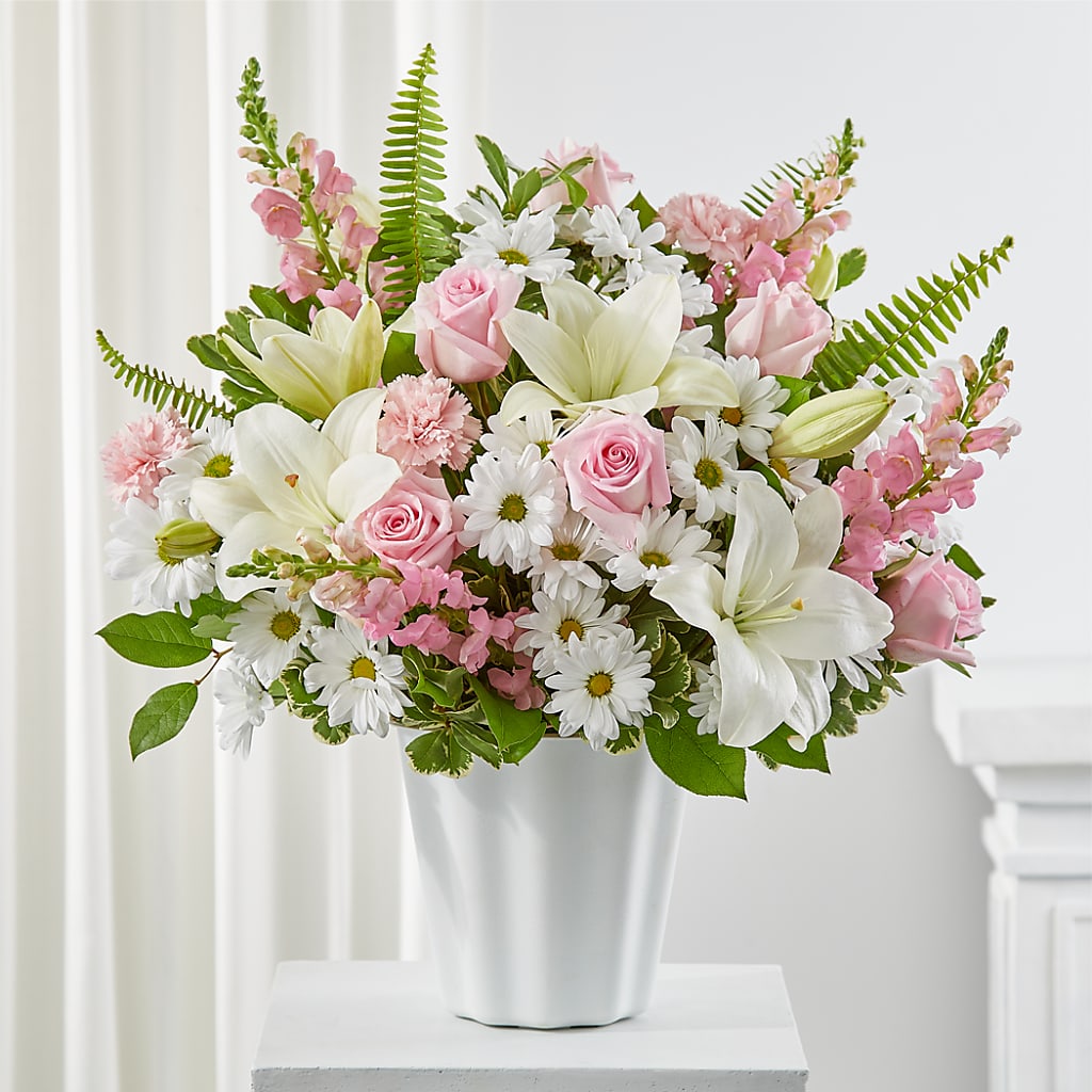 Soft Touch Tabletop Basket – ENCHANTED FLORIST & GREENHOUSE LTD, Maspeth NY