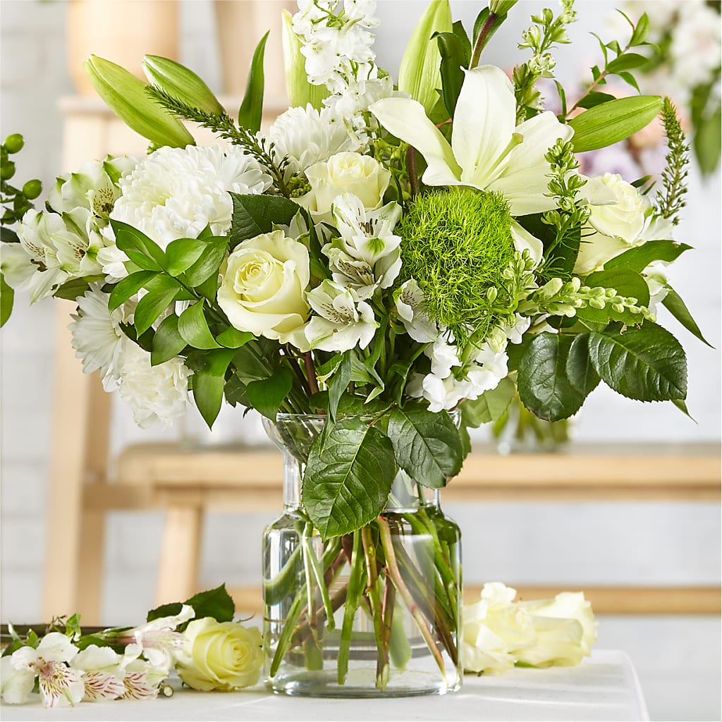 Classic Ivory – A Florist Original – ENCHANTED FLORIST & GREENHOUSE LTD, Maspeth NY