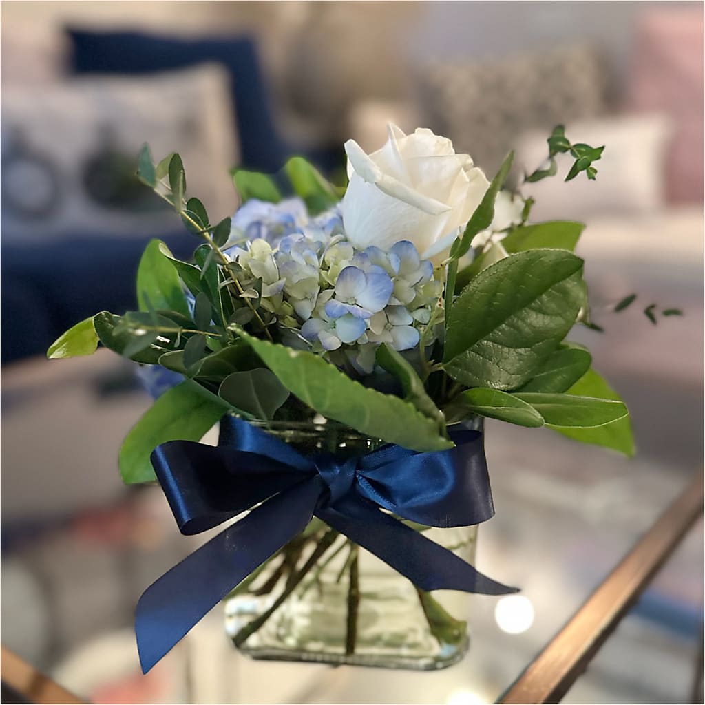 Sky Blue Delight Bouquet – ENCHANTED FLORIST & GREENHOUSE LTD, Maspeth NY
