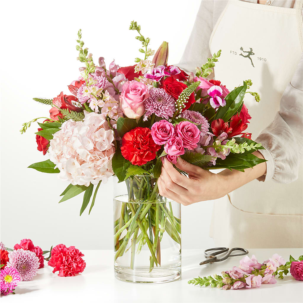 Swooning Over You - A Luxury Florist Original – ENCHANTED FLORIST & GREENHOUSE LTD, Maspeth NY