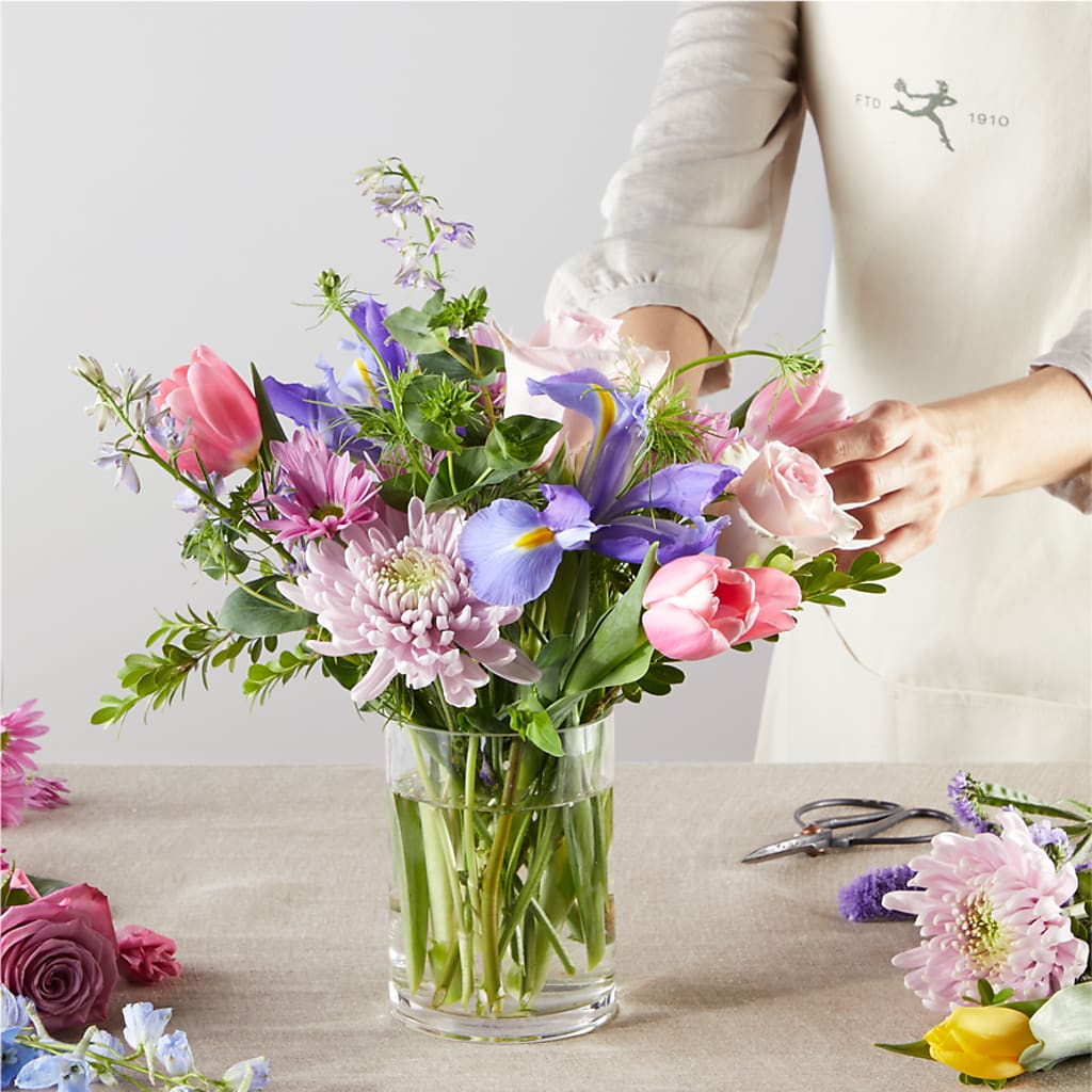 Pastel Tradition - A Florist Original – ENCHANTED FLORIST & GREENHOUSE LTD, Maspeth NY
