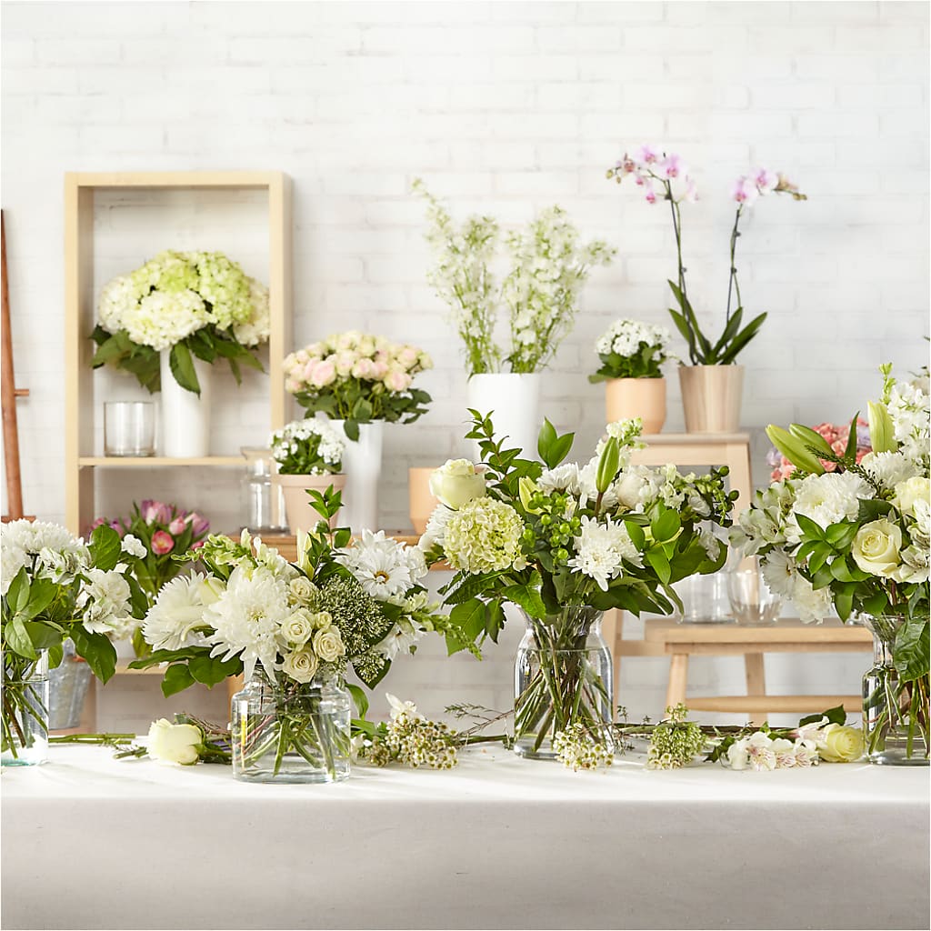 Classic Ivory – A Florist Original – ENCHANTED FLORIST & GREENHOUSE LTD, Maspeth NY